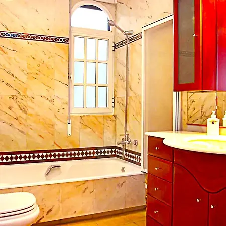Eduardo Lucena 5, Mezquita Apartment